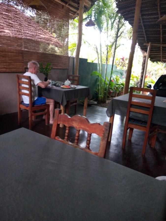 Sansala Guesthouse & Restaurant Tangalle Exterior photo