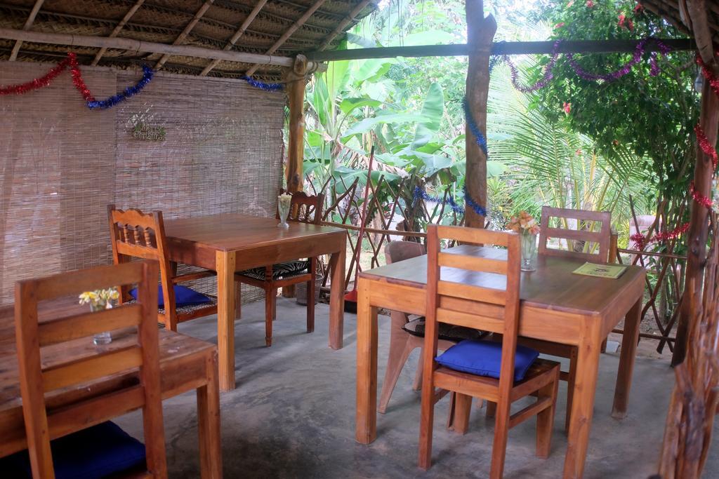 Sansala Guesthouse & Restaurant Tangalle Exterior photo