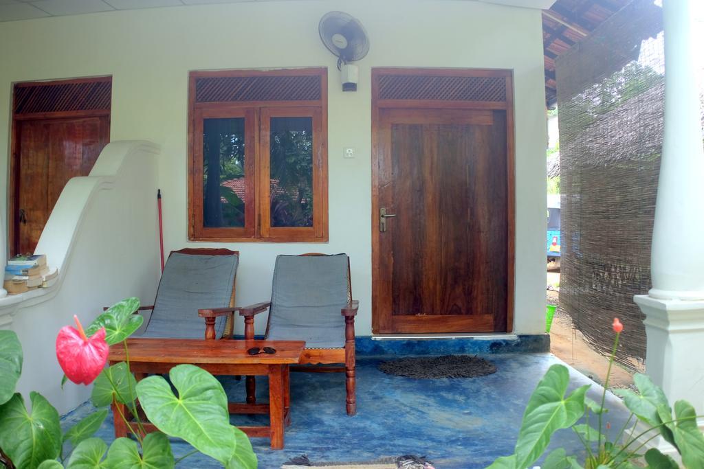 Sansala Guesthouse & Restaurant Tangalle Exterior photo