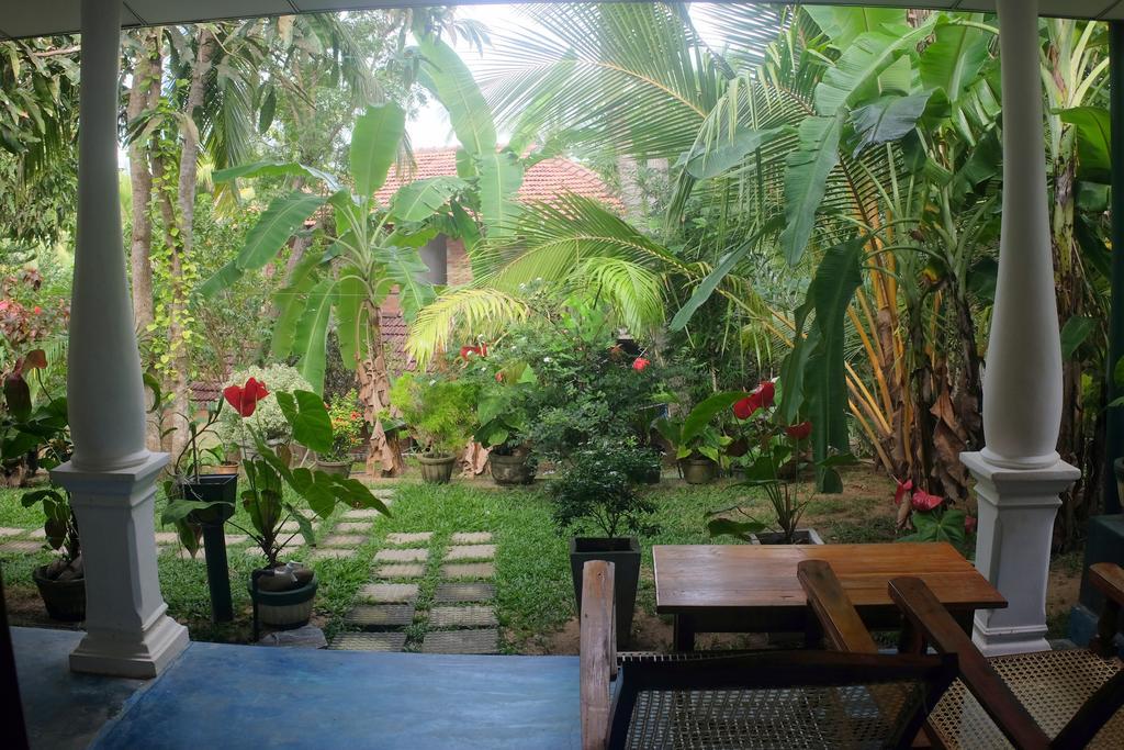 Sansala Guesthouse & Restaurant Tangalle Exterior photo